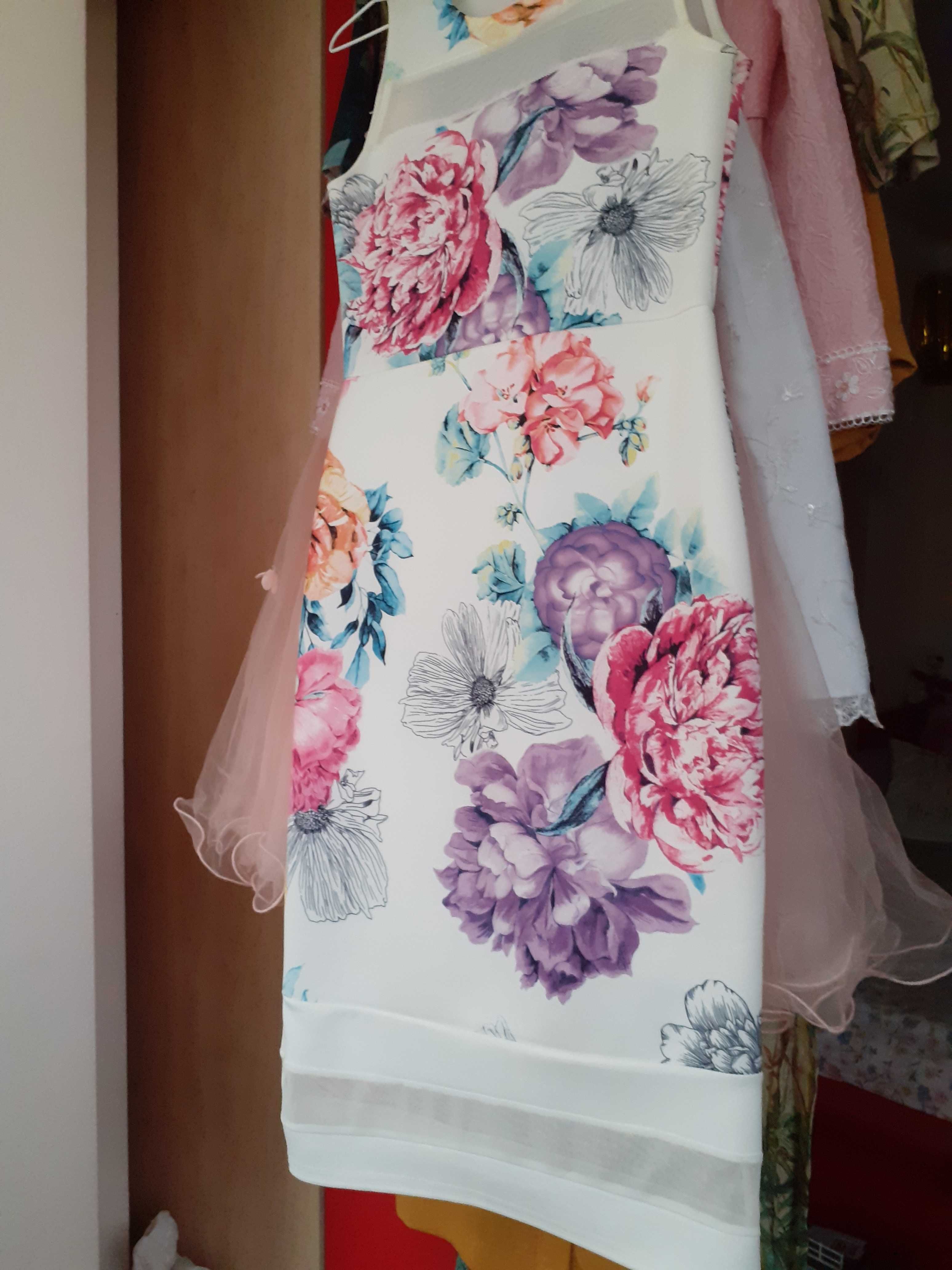 Rochie mulată, conică, cu imprimeu floral și plasă