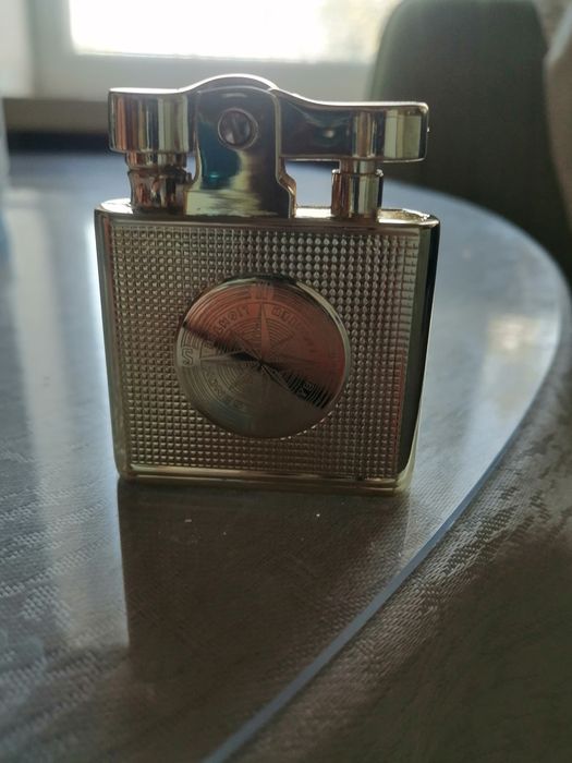 Новая зажигалка.