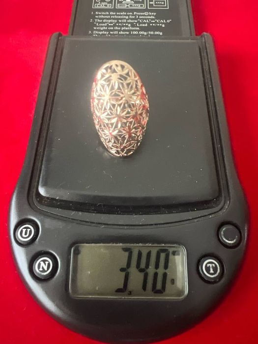 Sotiladi yengi taqilmagan hoji ona uzuk