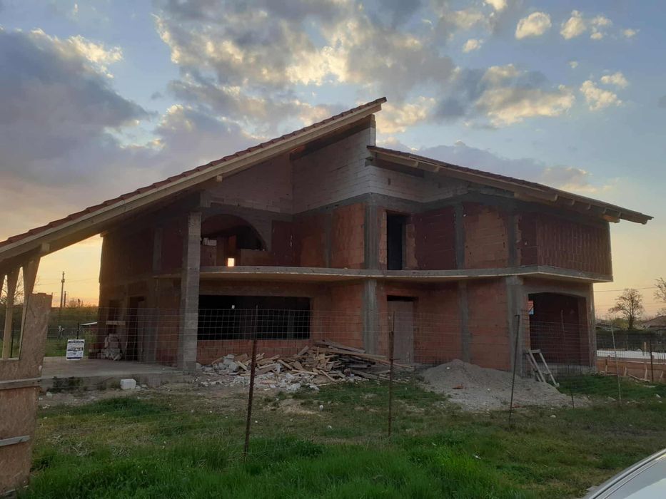 Casă P+M, teren 900 mp - Jupa Caransebeş