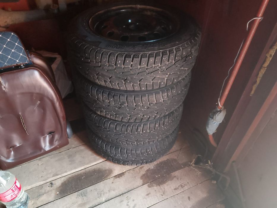 Продам шины на 15,на 14 и 17,шипаваные сборе