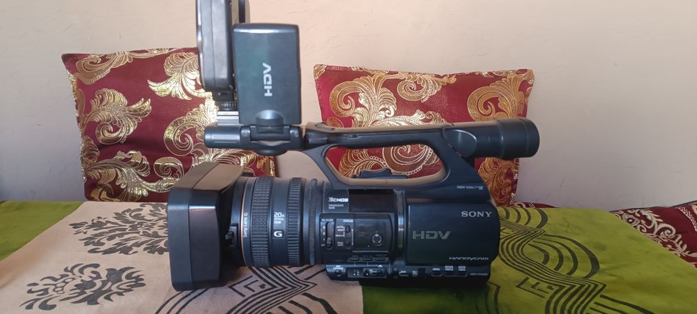 FX1000 видео камера сотилади