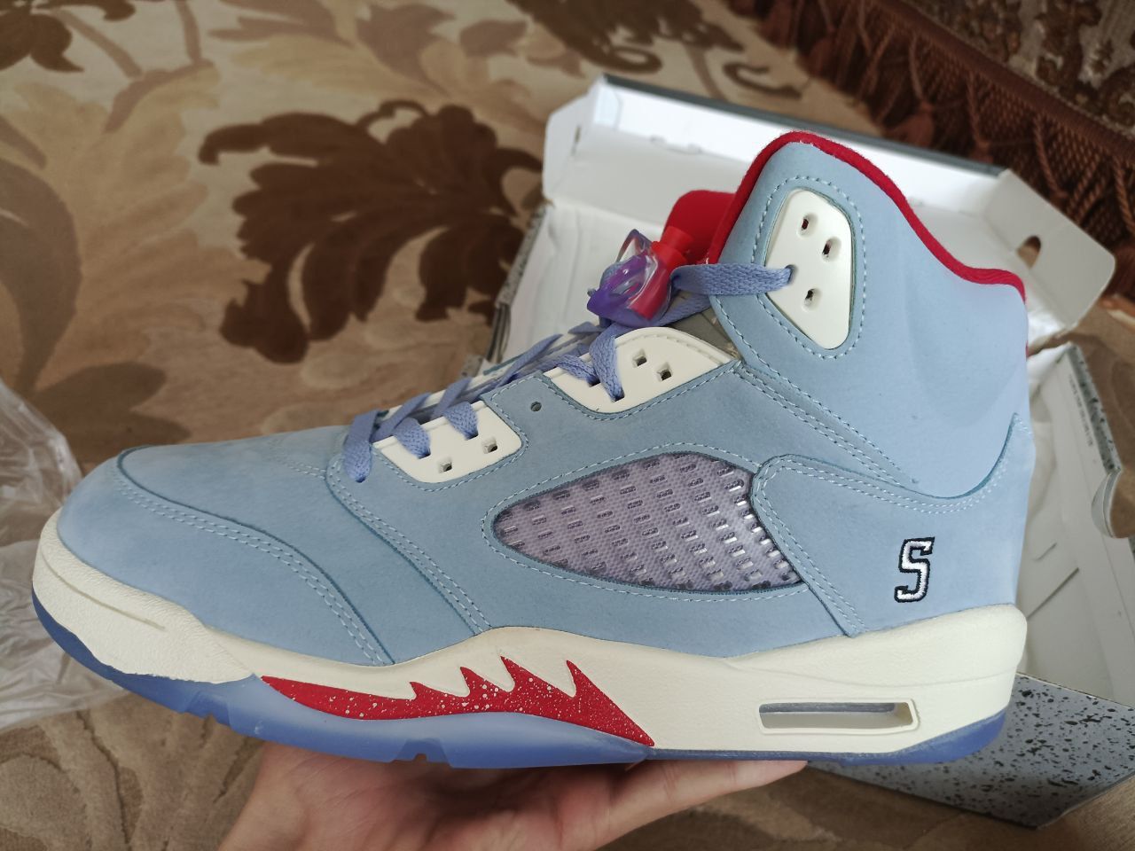 Кроссовки Trophy Room x Air Jordan 5 Retro 'Ice Blue