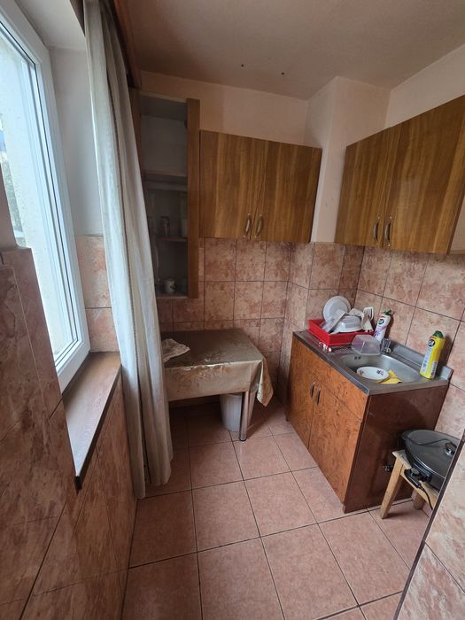 Inchiriez apartament