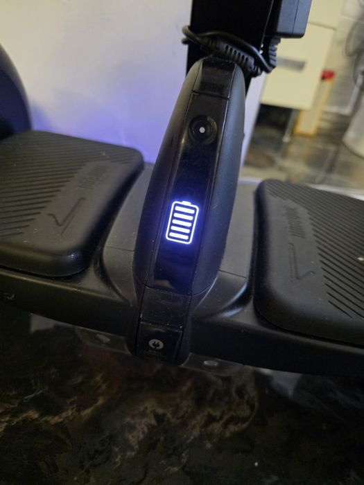 Ninebot segwai 200€  adus din germania