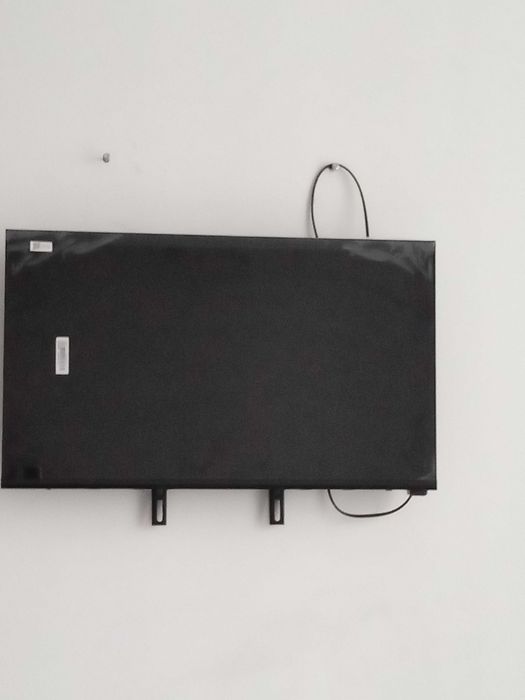 СРОЧНО продам смарт телевизор