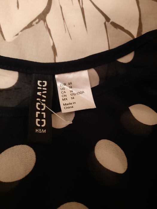 Bluza H&M neagra cu buline albe mărimea 44