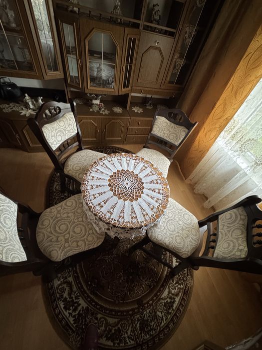 6 scaune din lemn masiv