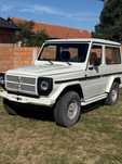 Vând Mercedes G300