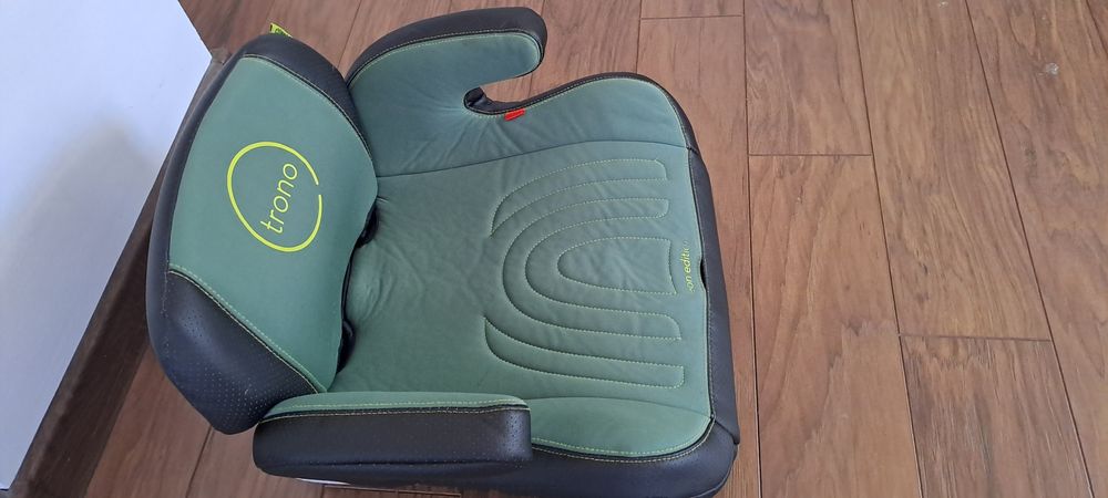 CHIPOLINO Седалка за кола  ISOFIX 
• Седалката за а