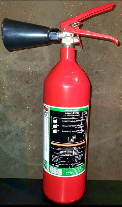 Vând stingător de incendiu P1 cu pulbere funcţional!