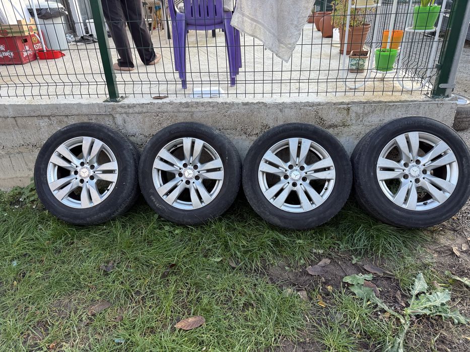 Лети джанти 16 инча с гуми, оригинални от  Мерцедес Е-клас 8J/16 ET46