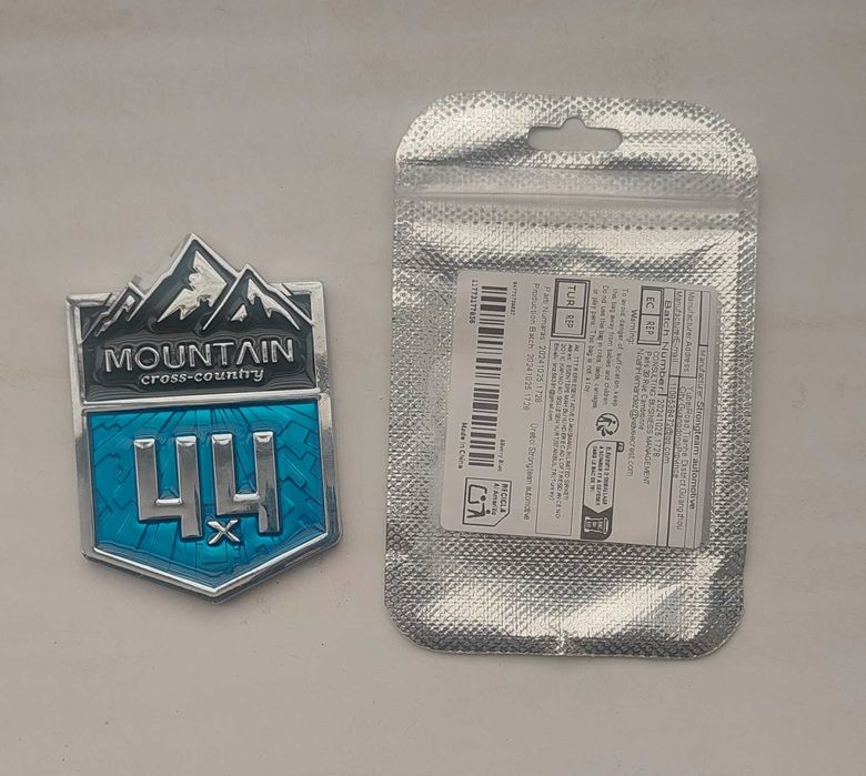 Продаётся эмблема для авто