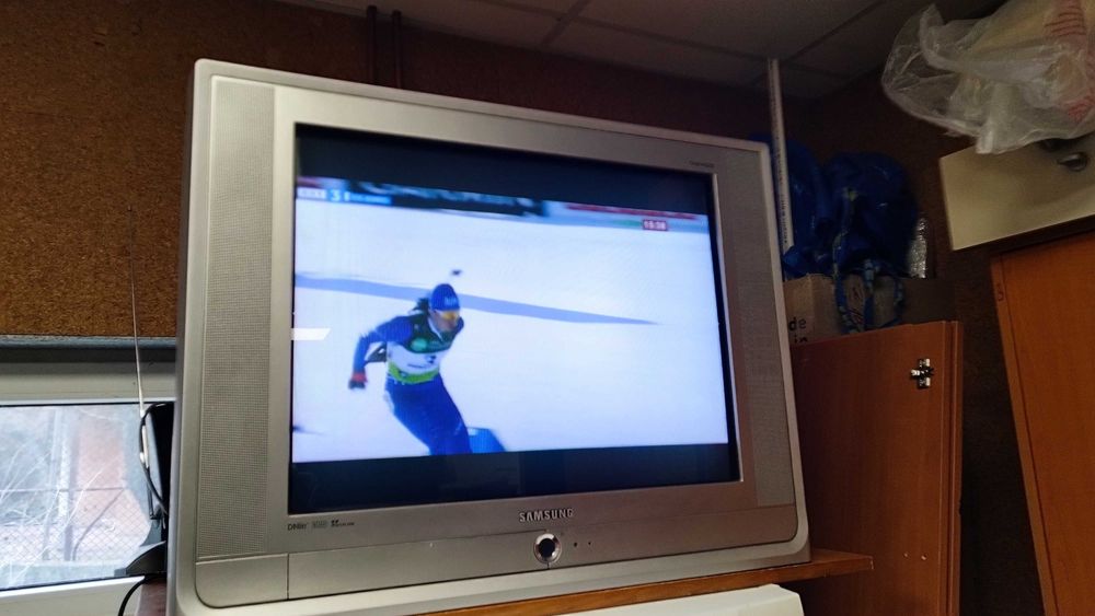 Samsung CW -29A208P цветен телевизор с кинескоп 29 инча