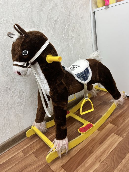 Продам лошадку-каталку