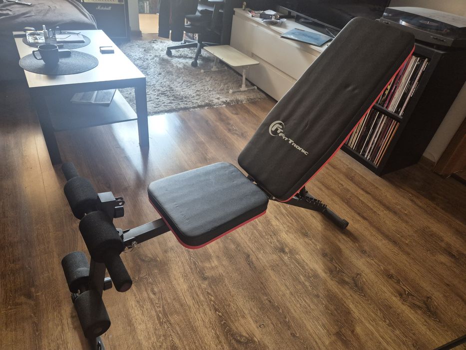 Bancă fitness pliabilă piept + umeri