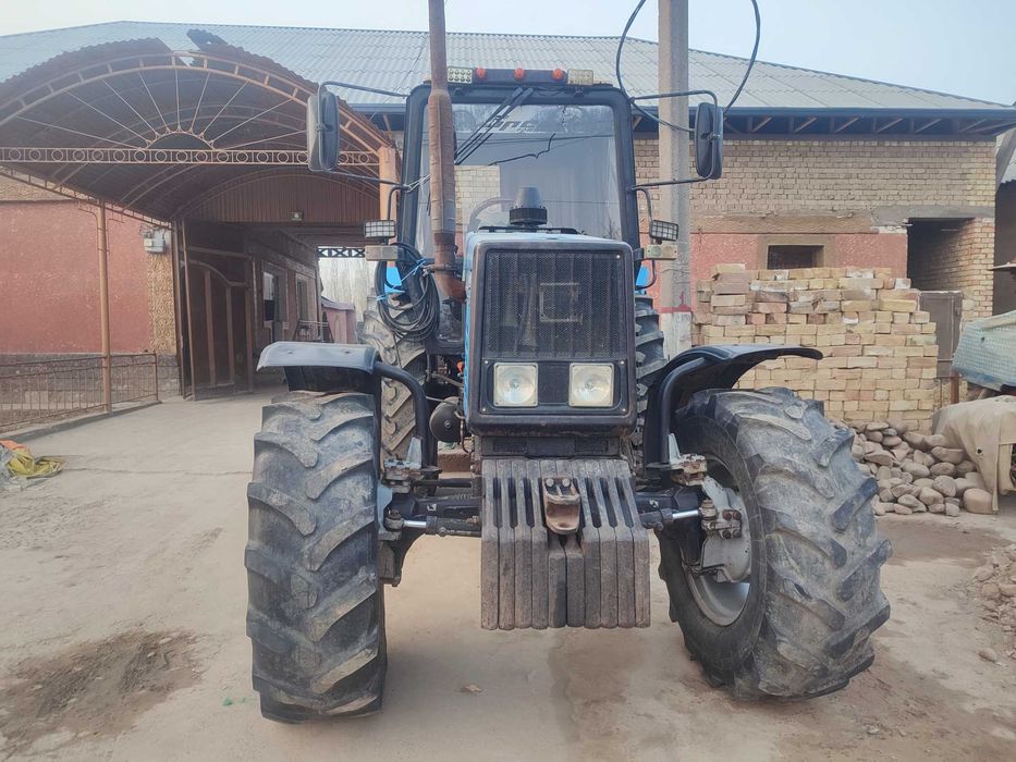 Трактор Беларус 1221.2
