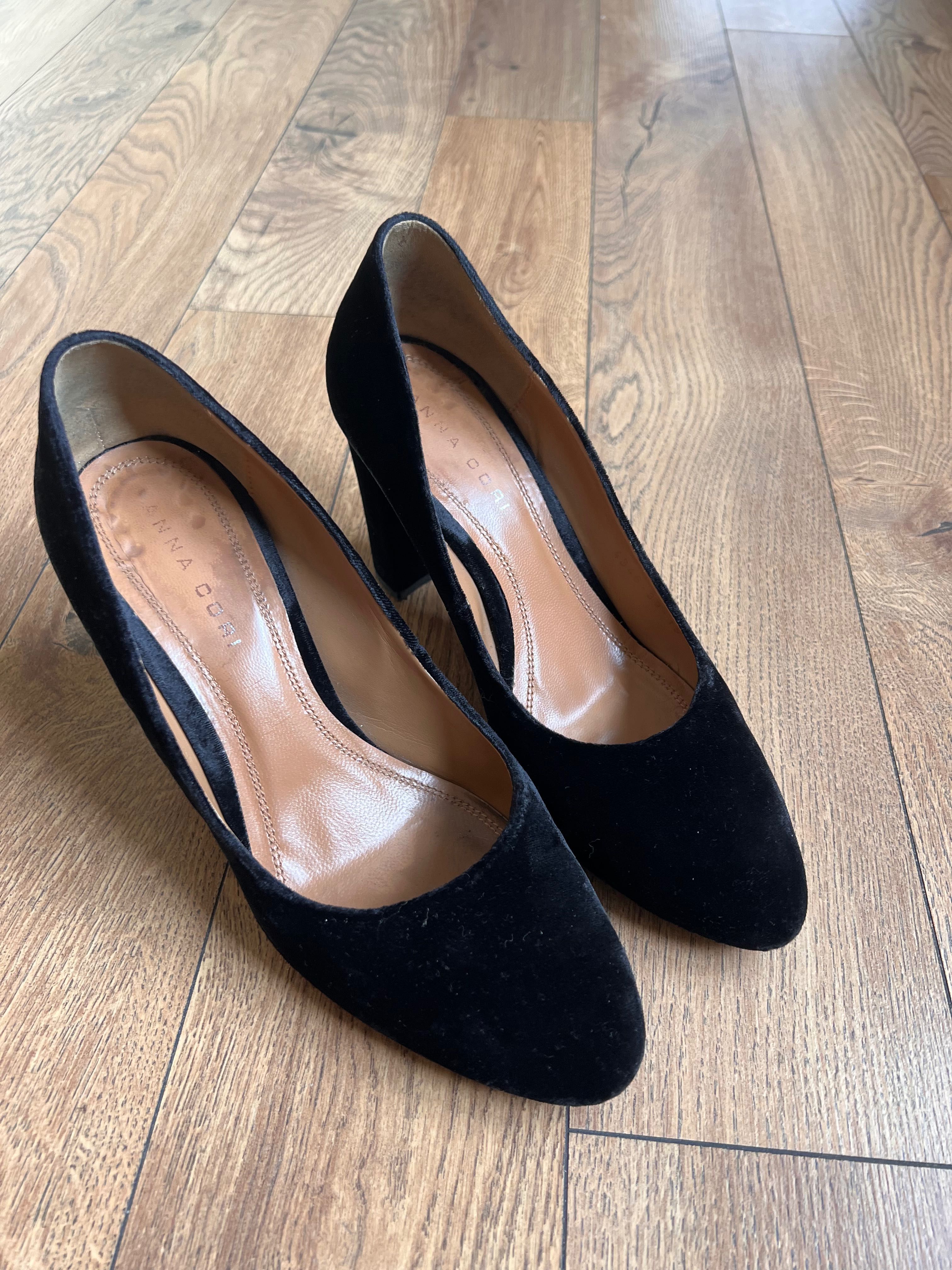 Pantofi catifea neagra Anna Cori