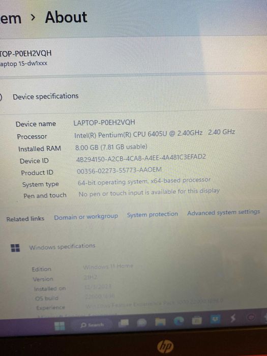 Laptop HP 15,6 inch  Red Slim Aspect impecabil