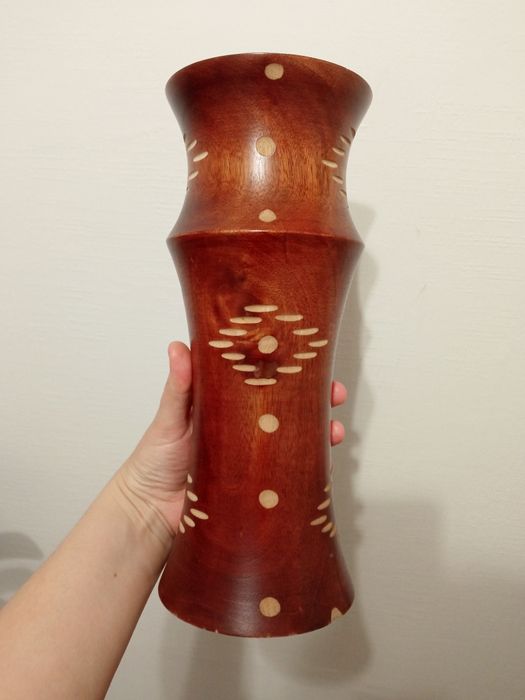 Ваза для цветов деревянная