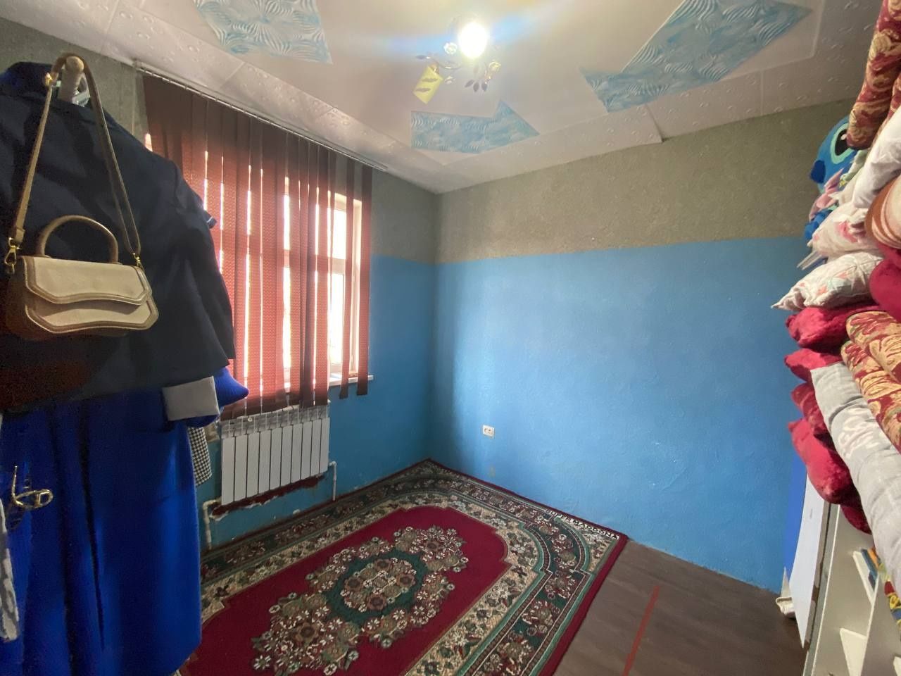 Квартира сотилади 2 хонали 3 хона килинган.Ипатекага хам келишамиз
