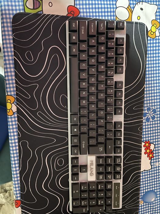 Vand tastatura noua nouta folosita o singura data