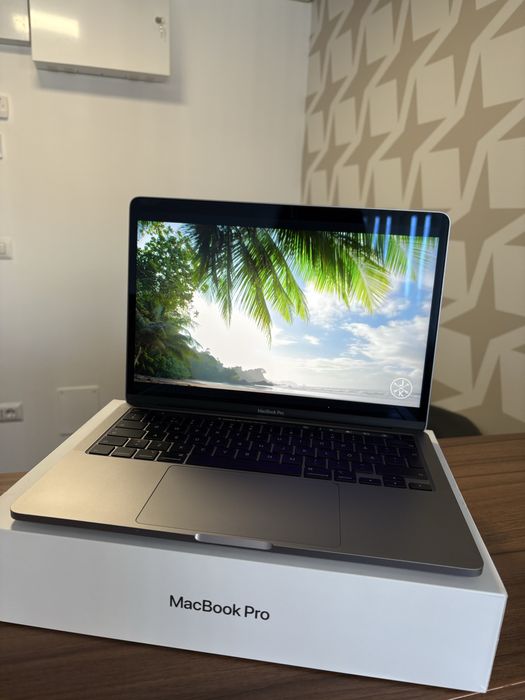 MacBook Pro 13-inch/ Intel Core i5 / 16 GB RAM/ 512 GB / Foarte bun