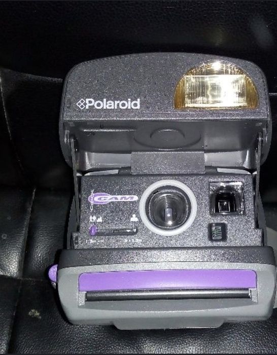 Aparat foto polaroid 600 in stare buna