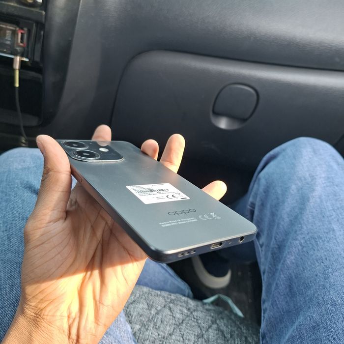 Oppo a40 m sotiladi