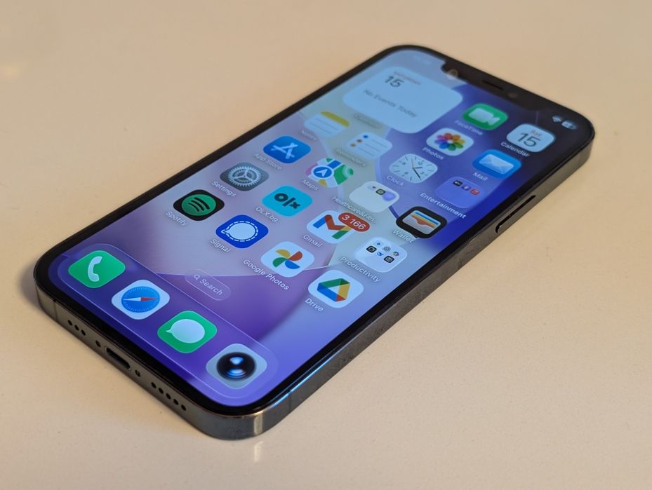 iPhone 12 Pro - iStyle 100% батерия