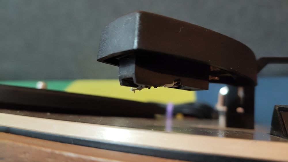 Pickup marca Dux semiautomat stereo