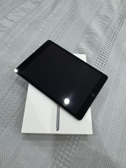 Ipad 9 Generation WiFi 64GB, с коробкой