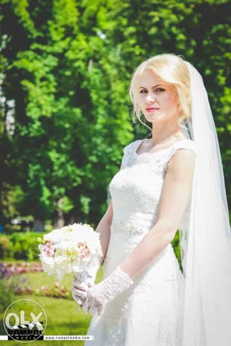 Vand rochie mireasa DELICATE-Voal CADOU