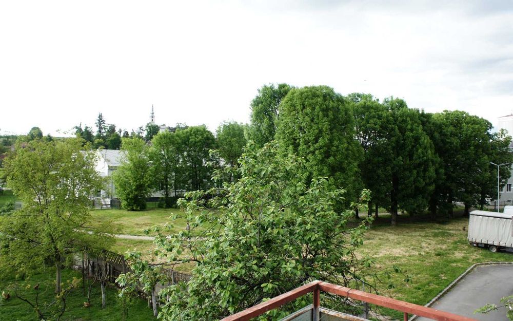 Vand/Schimb Apartament 3 camere decomandat, etaj2