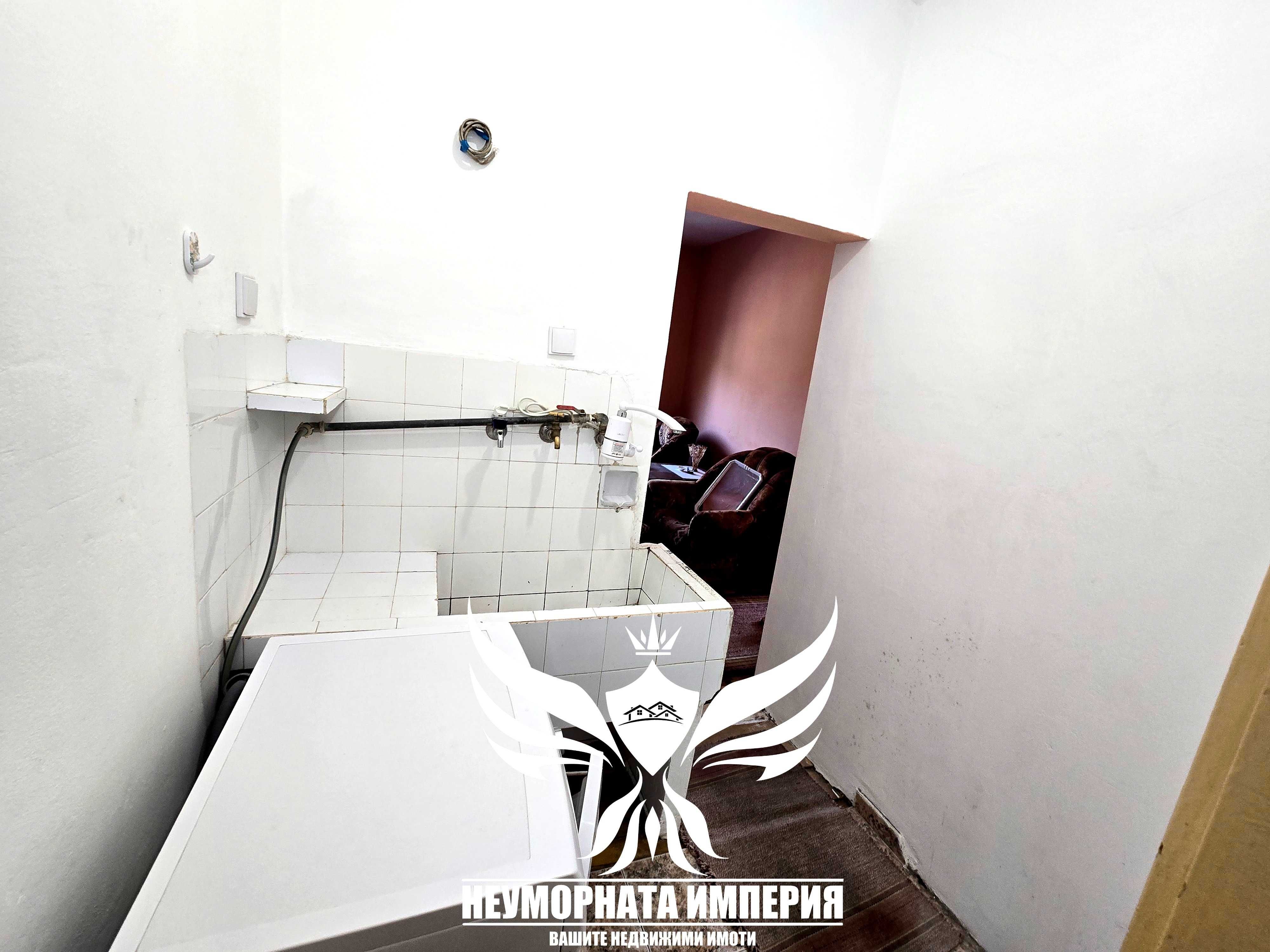 Под наем широк тристаен 92кв. 2 ет. в гр.Асеновгрд, широк център