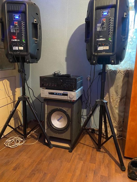 Vând boxe active + bass cu o putere fantastica