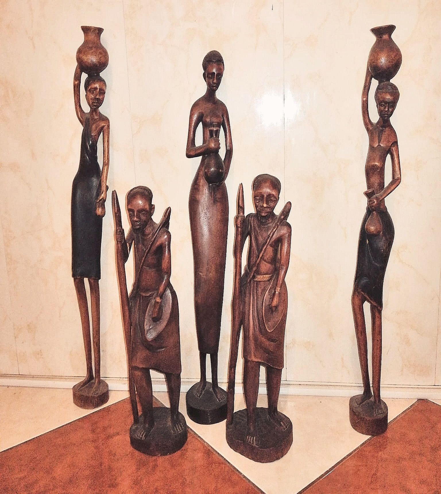Statui abanos Africa