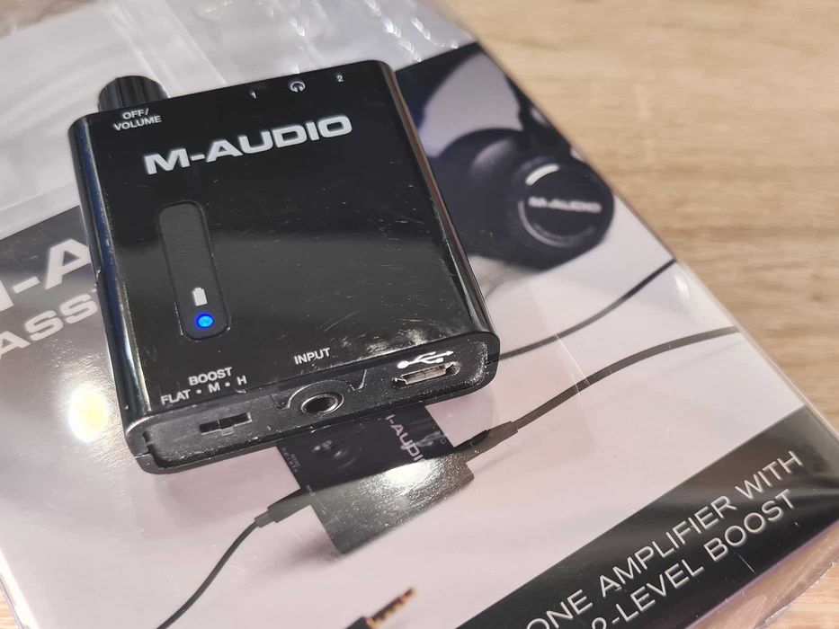 MAudio bass traveler Amplificator casti