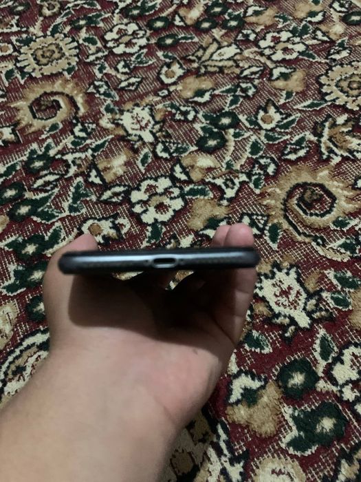 iPhone 8 plus sotiladi
