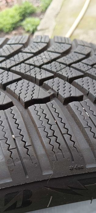 225/40/18 зимни гуми Bridgestone