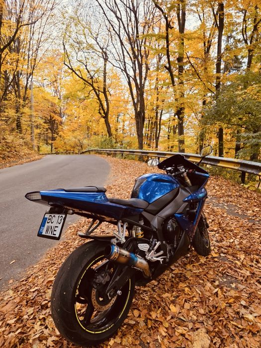 Motocicleta Yamaha R1 RN09 2003