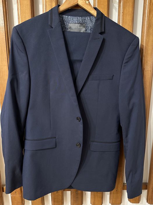 Diverse costume barbatesti Zara