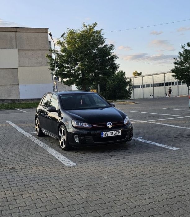 Vând Golf 6 GTI.