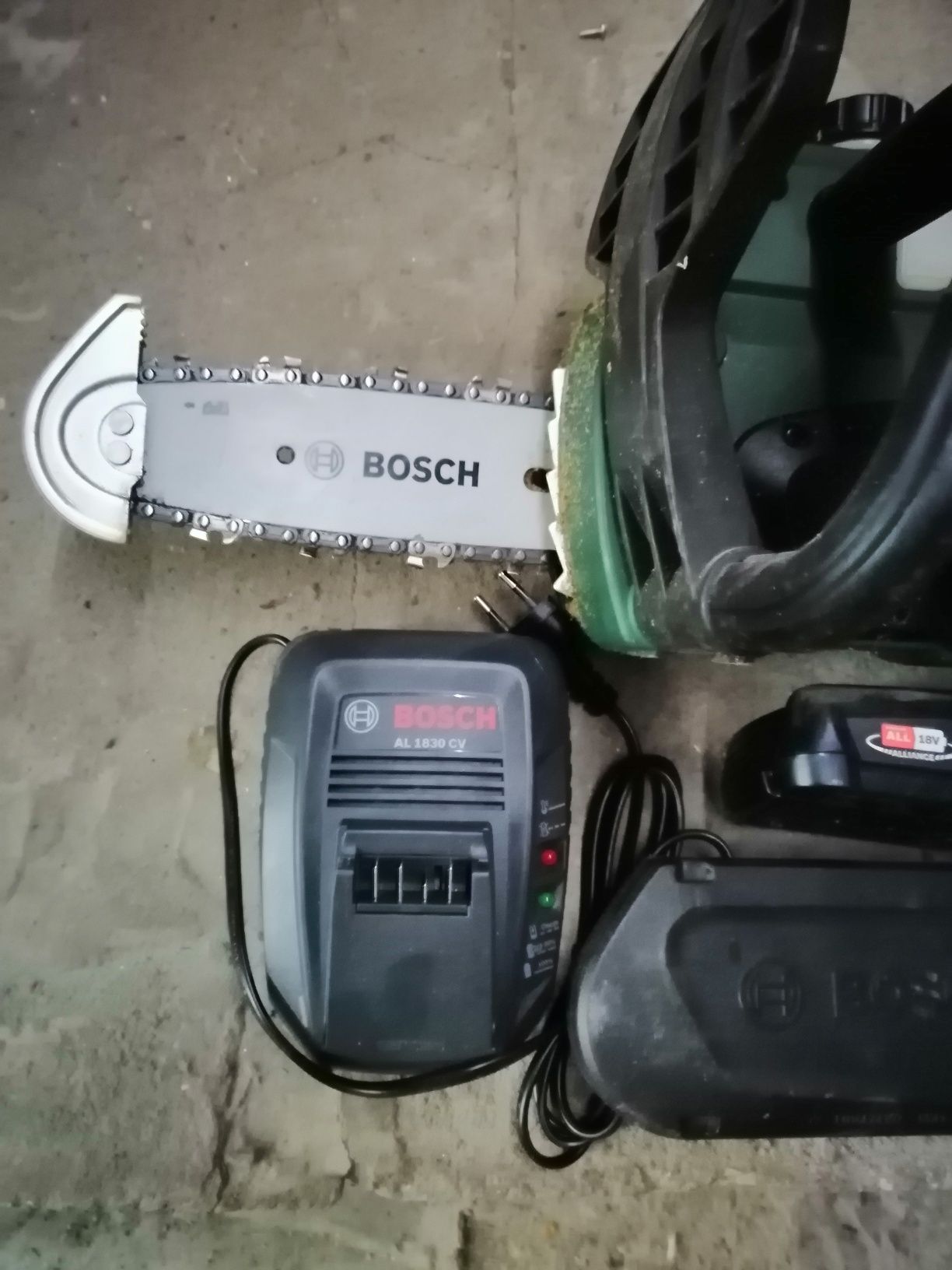 Резачка на батерия Bosch 18v Li-ion