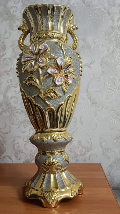 Продам вазу цветочную 3000 тенге