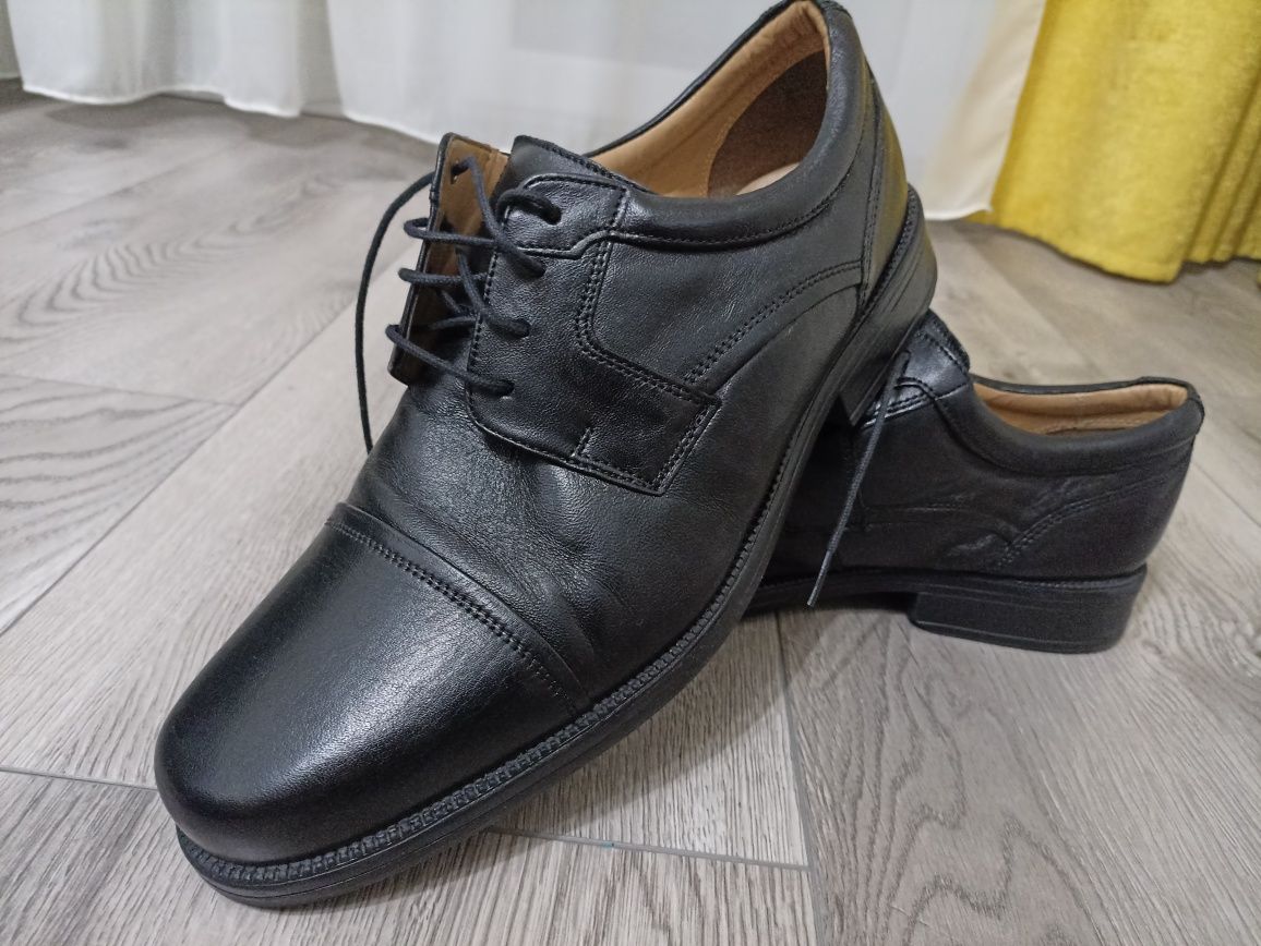 Pantofi eleganți Clarks Nr 47