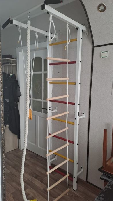 Продам шведский стенку