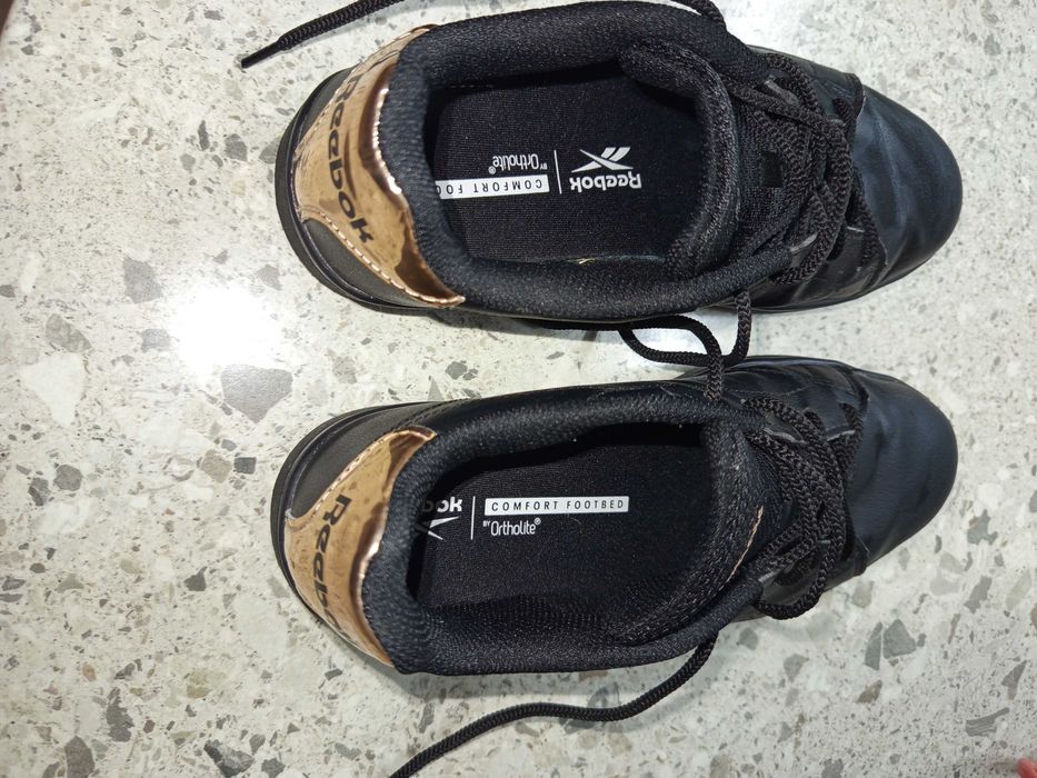 Дамски маратонки reebok. 37,5 номер.