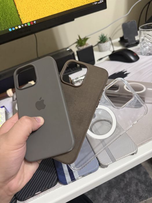 Vând huse iPhone 15 pro max