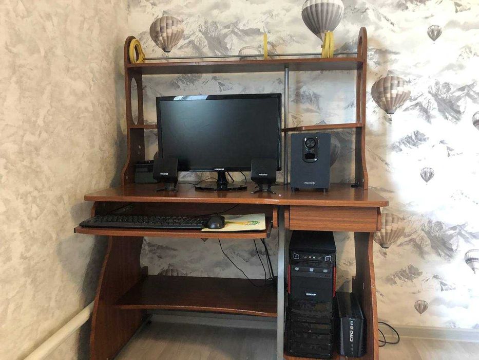 компьютерный стол БУ